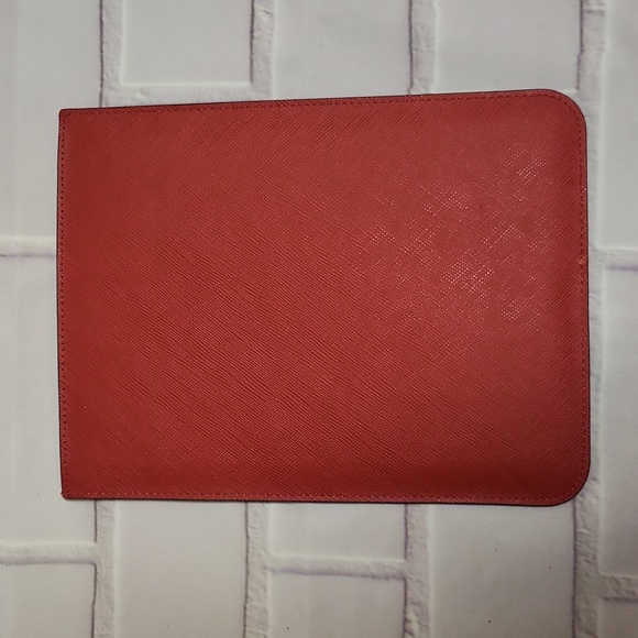 Michael Kors ipad/Tablet/Kindle Sleeve - Picture 2 of 2